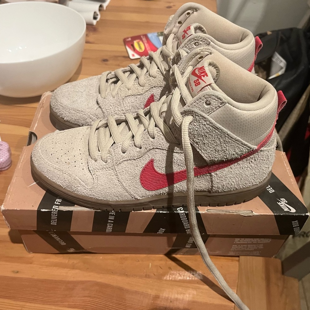 Nike SB Dunk High Pro Birch/Hyper Red